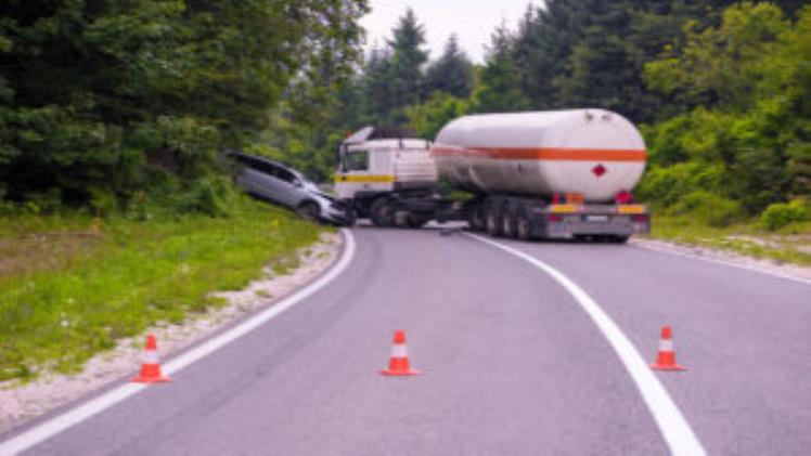 Experience Winning Results with Our Professional Truck Accident Attorneys